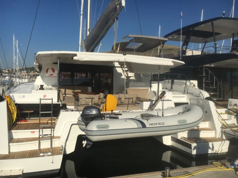 Alquiler Catamarán Fountaine Pajot con o sin  título de navegación