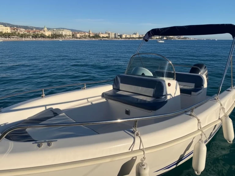 Alquiler de embarcaciones Quicksilver Alboran 550 open enPort de Cannes Marina en Samboat