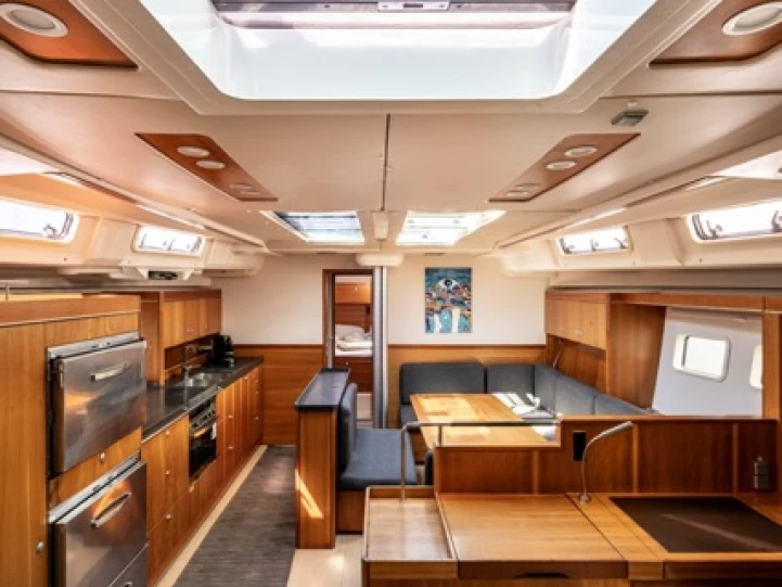 Alquiler de barcos El Pireo barato de Hanse 575