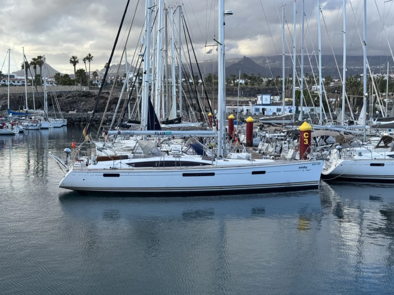 Alquiler Velero Jeanneau con o sin  título de navegación