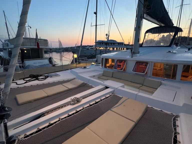 Alquiler de Lagoon Lagoon 44 en Nettuno