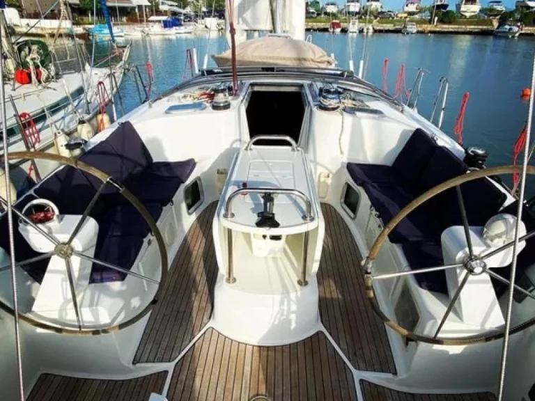 Alquiler de Jeanneau Sun Odyssey 45 en Níkiti