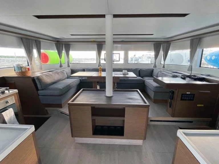 Alquiler de Lagoon Lagoon 50 en Seget Donji