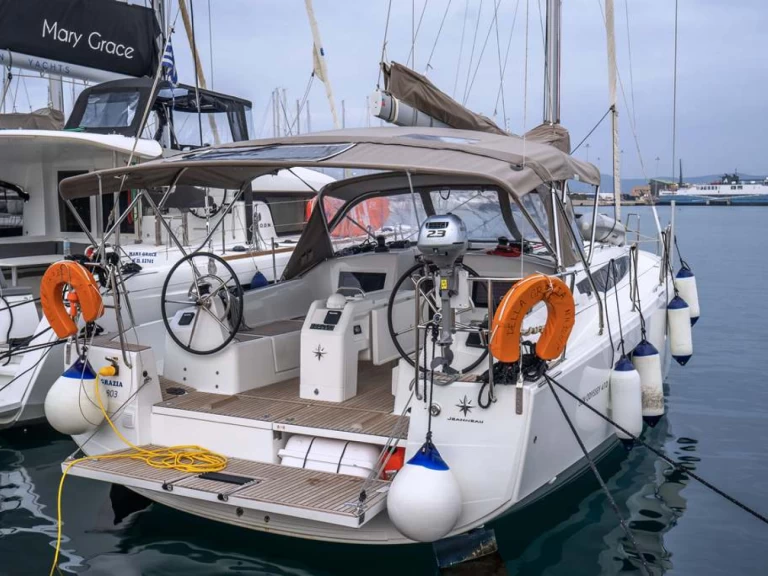 Jeanneau Sun Odyssey 410 de alquiler a Lávrio