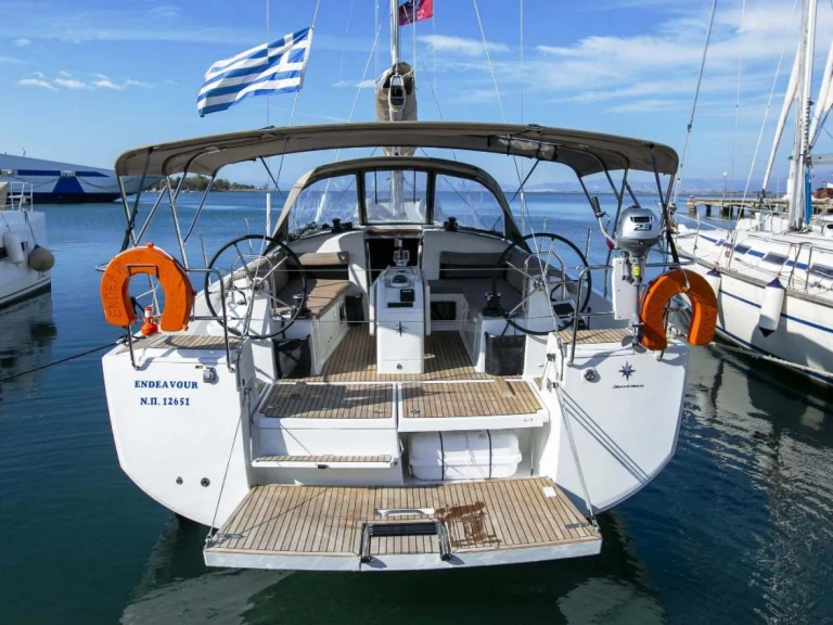Alquiler de embarcaciones Jeanneau Sun Odyssey 440 enNeo Klima en Samboat