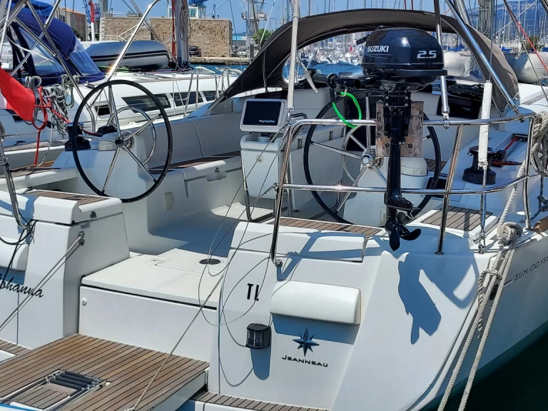 Alquiler de embarcaciones Jeanneau Sun Odyssey 439 enToulon en Samboat