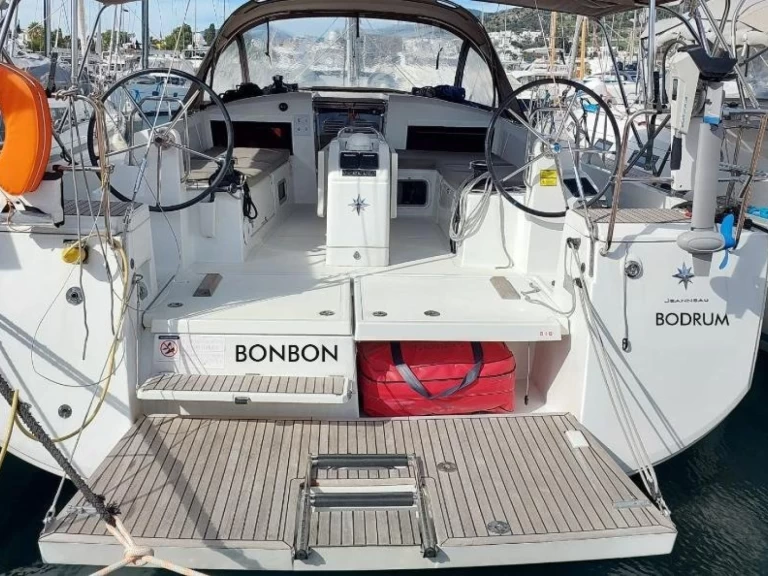 Alquiler de Velero, con o sin patrón Jeanneau Bodrum