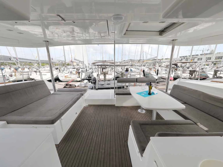 Catamarán para alquilar Murter-Kornati al mejor precio