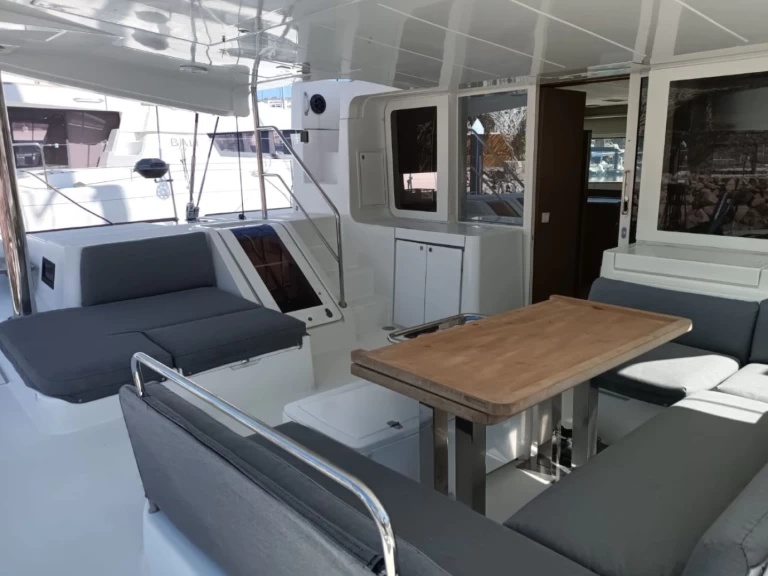 Alquiler Catamarán Lagoon con o sin  título de navegación