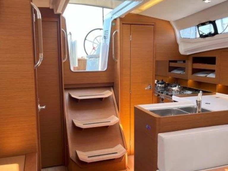 Alquiler Velero en Lávrio - Jeanneau Sun Odyssey 380