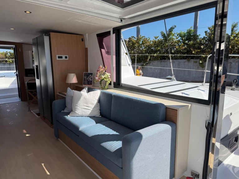 Alquiler de barcos Marsh Harbour barato de Bali 4.6