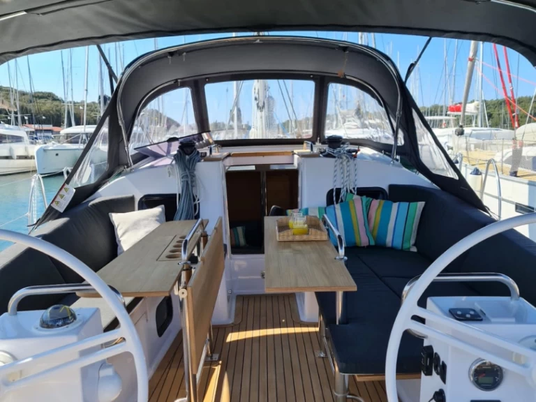 Alquiler Trogir - Elan Impression 45.1 en SamBoat