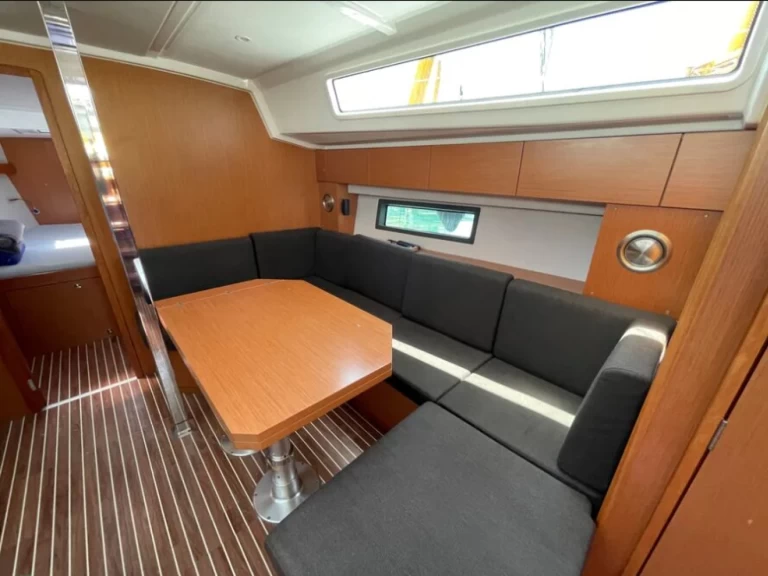 Velero para alquilar Álimos al mejor precio