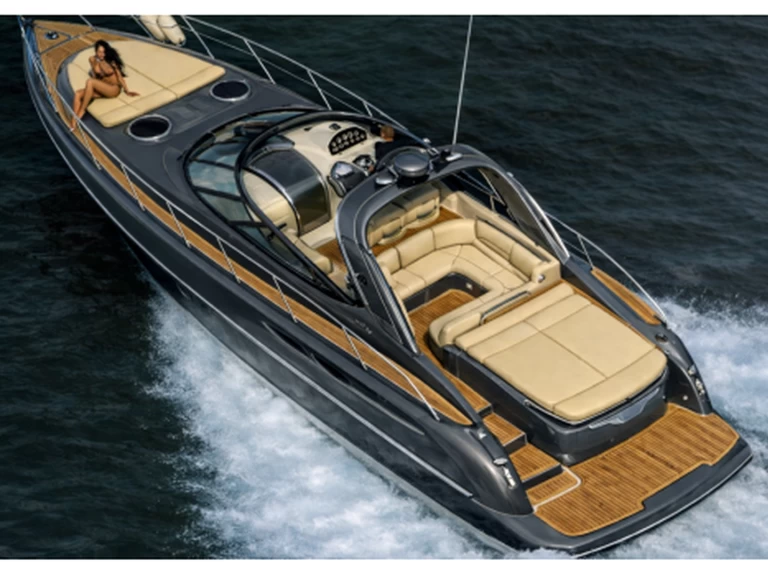 Alquiler Yate de lujo en Ornós - Cranchi Mediterranee 44