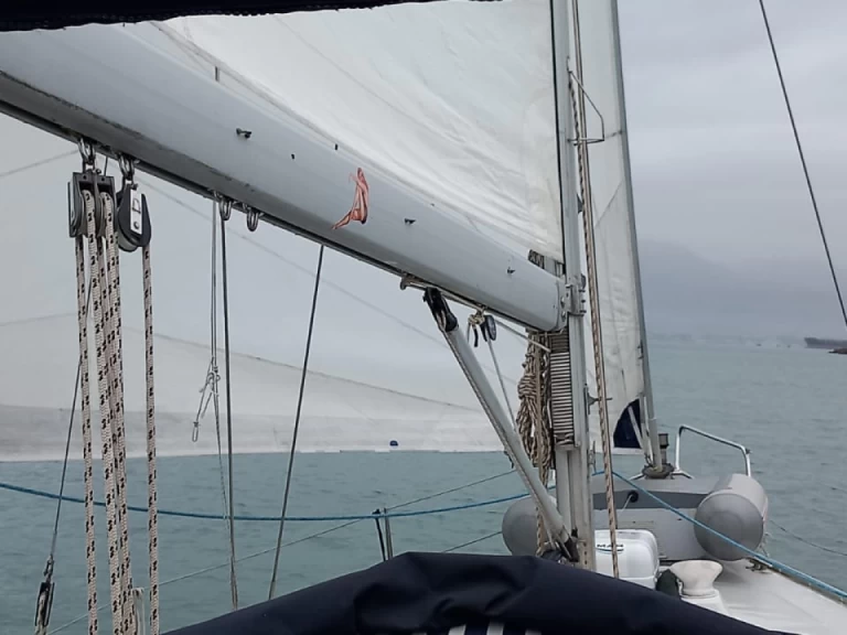 Alquiler de Cantiere Del Pardo Grand Soleil 40 en La Spezia