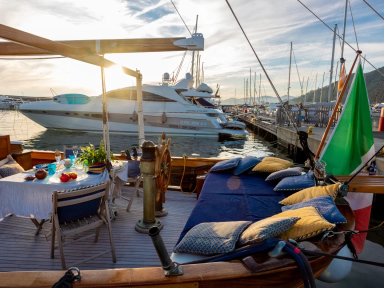 Alquiler de Lancha, con o sin patrón SIMEONI Chiavari