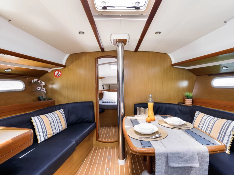 Alquiler de embarcaciones Jeanneau Sun Odyssey 42i enCos en Samboat