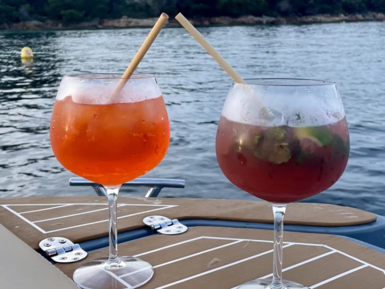 Alquiler de Jeanneau CAP CAMARAT en Antibes