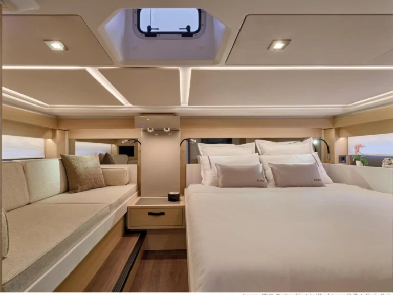 Jeanneau DB/43 de alquiler a Marina de Portimão