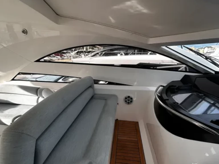 Alquiler de embarcaciones Sunseeker Portofino 53 enMarina de Dénia en Samboat