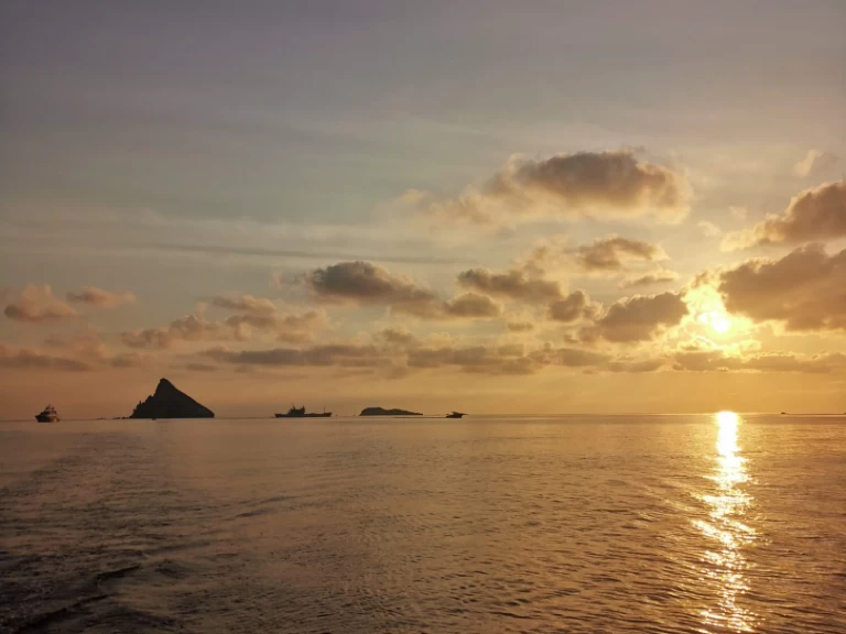 Alquiler Velero Jeanneau con o sin  título de navegación