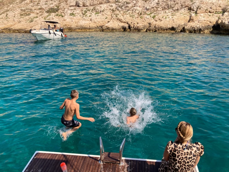 Velero para alquilar Gustavia al mejor precio