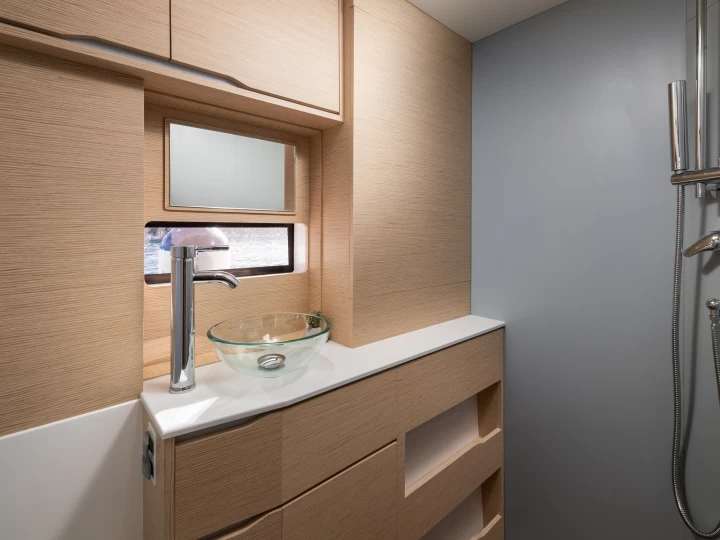 Catamarán para alquilar Rodi Garganico al mejor precio