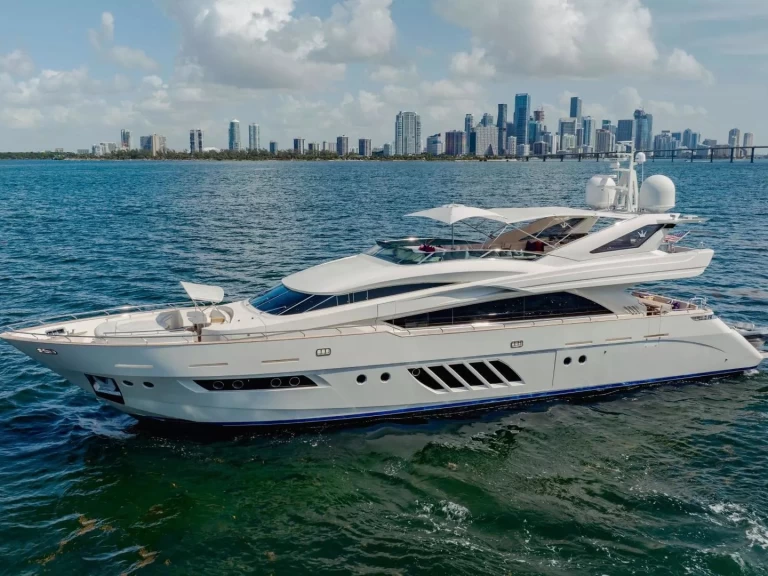 Alquiler de Dominator 28M en South Miami Beach