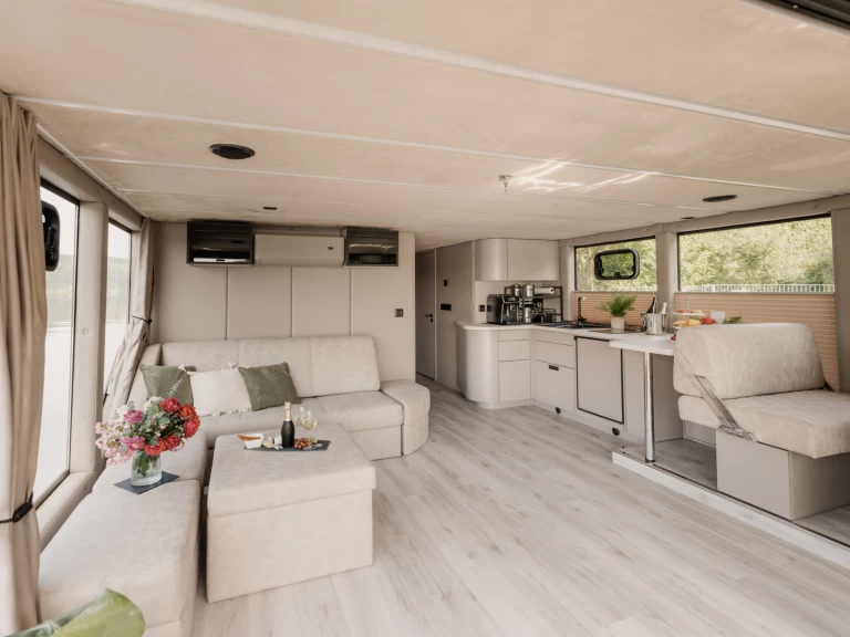 Alquiler de barcos Buchholz barato de Luxboot