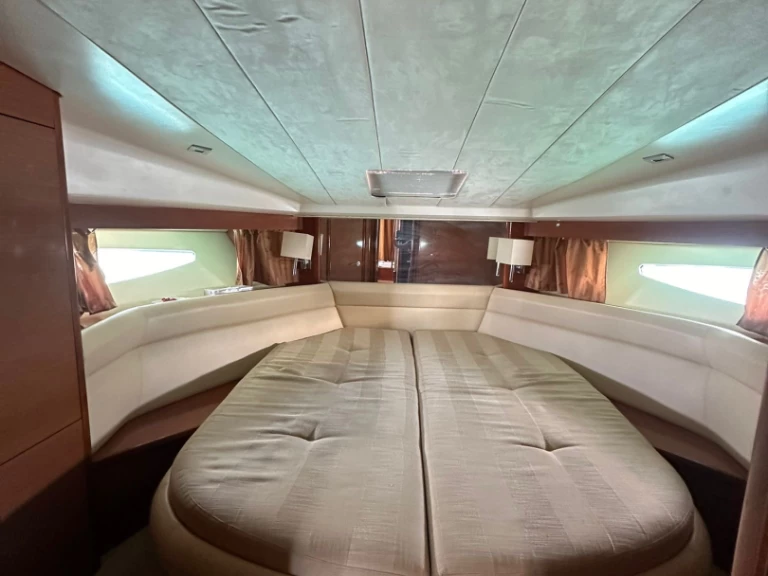 Alquiler de embarcaciones Prestige Prestige 390 S enMilazzo en Samboat