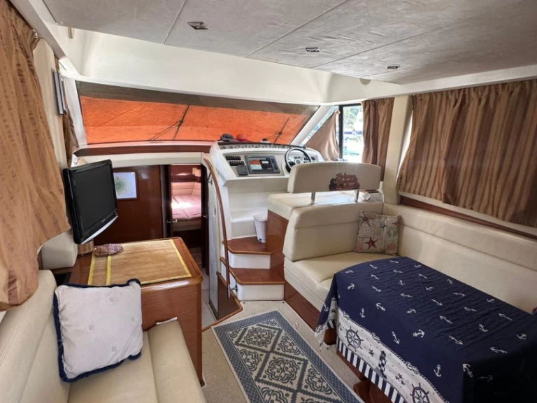 Alquiler Lancha Prestige con o sin  título de navegación