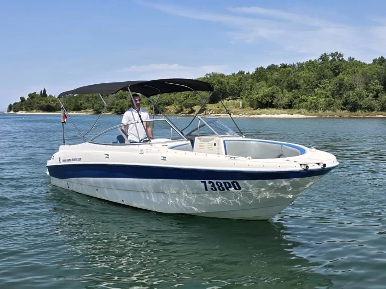 Alquiler de embarcaciones Bayliner Bayliner 249 SD enPoreč en Samboat