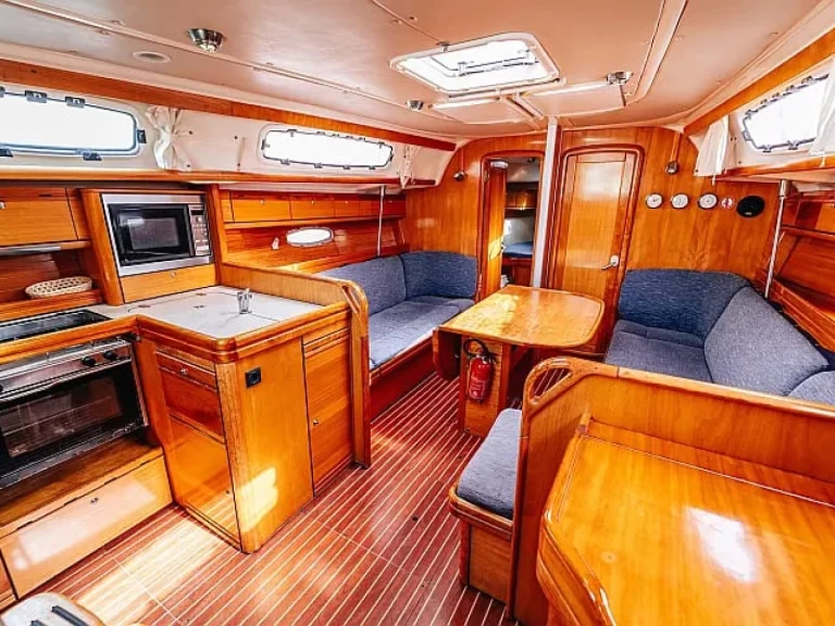 Alquiler de Velero, con o sin patrón Bavaria Betina