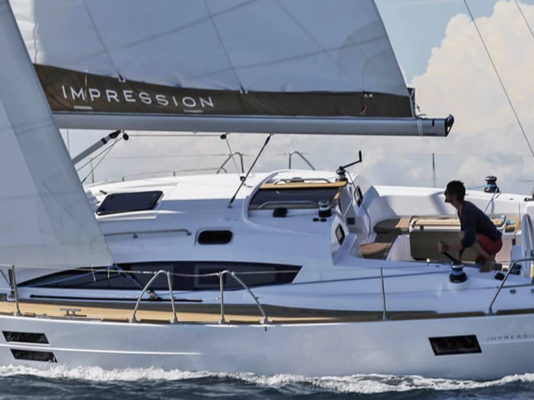 Alquiler Velero Elan con o sin  título de navegación