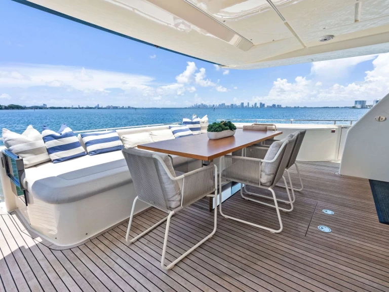 Alquiler de Ferretti THE BRASS RING en Fort Lauderdale