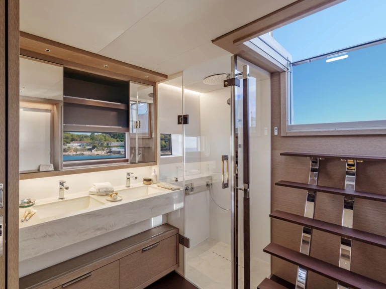 Alquiler de Catamarán, con o sin patrón Lagoon Olbia