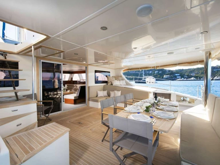 Sunreef Free Spirit de alquiler a Córcega