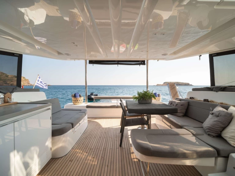 Alquiler Yate de lujo Lagoon con o sin  título de navegación