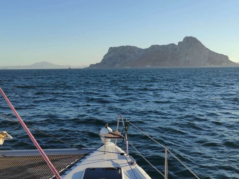 Alquiler de Yate de lujo, con o sin patrón Fountaine Pajot Polinesia Francesa