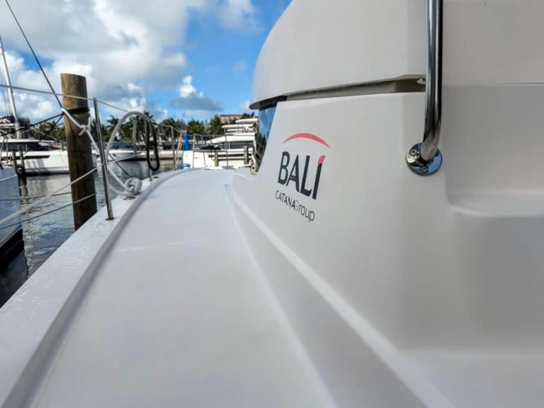Alquiler de barcos Nassau barato de Bali 4.2
