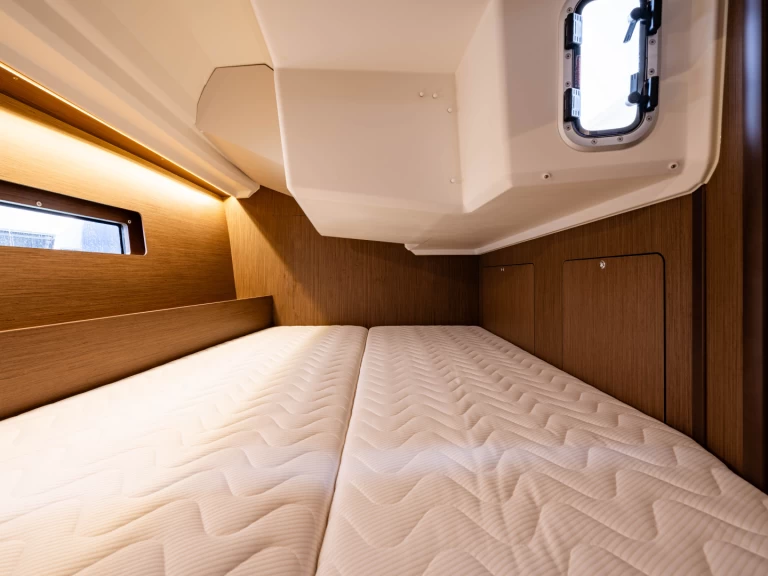 Velero para alquilar Néa Péramos al mejor precio