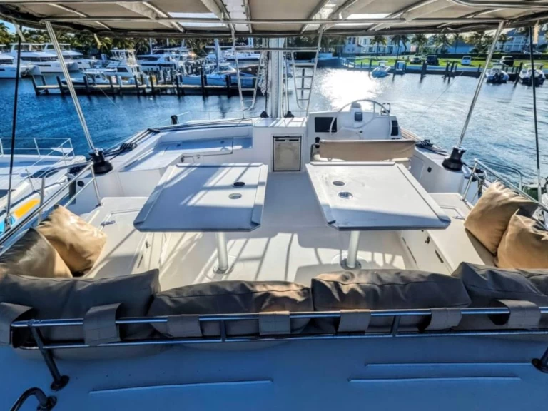 Alquiler de embarcaciones Bali Bali 5.4 enMarsh Harbour en Samboat