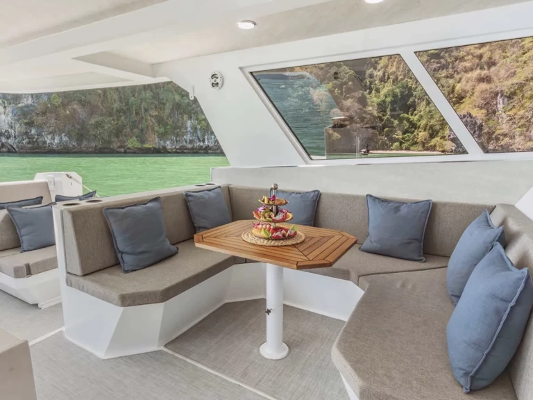 Alquiler Catamarán Prada  con o sin  título de navegación