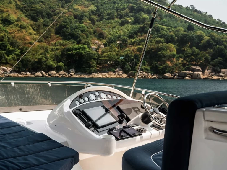 Alquiler de embarcaciones Sunseeker Manhattan 60 enPhuket (City) en Samboat