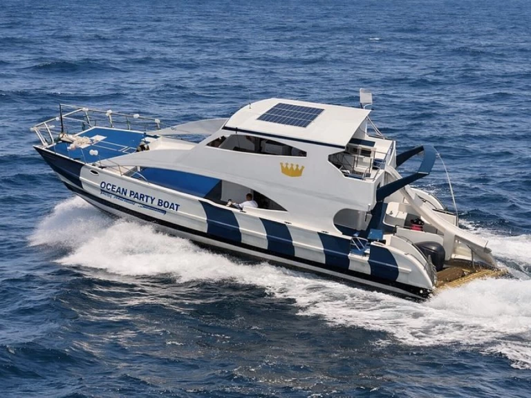 Alquiler Catamarán en Puerto Plata - Custom Made custom