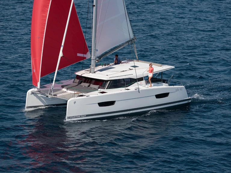 Alquiler de embarcaciones Fountaine Pajot Isla 40 enÁlimos en Samboat