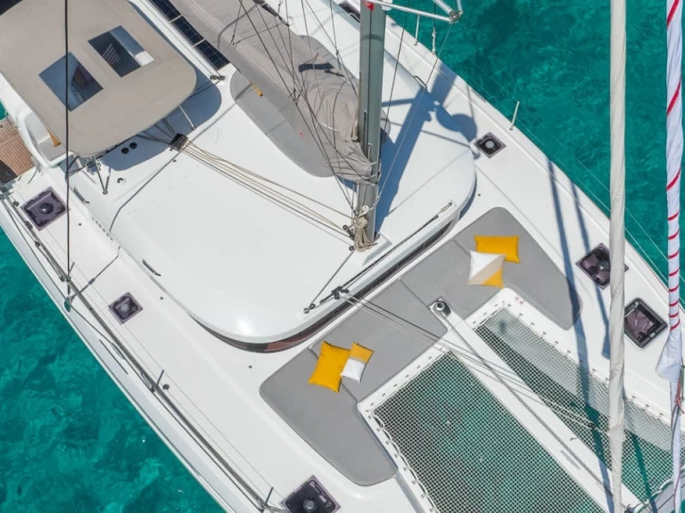 Catamarán para alquilar Álimos al mejor precio