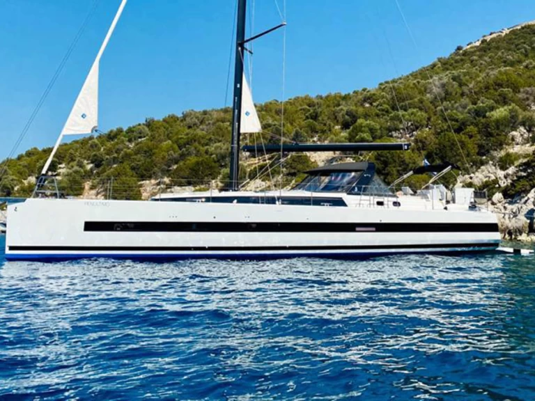 Alquiler de Bénéteau Oceanis Yacht 62 en Álimos