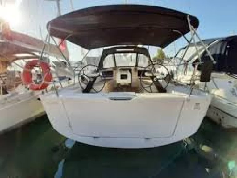 Alquiler de Dufour Dufour 390 GL en Procida