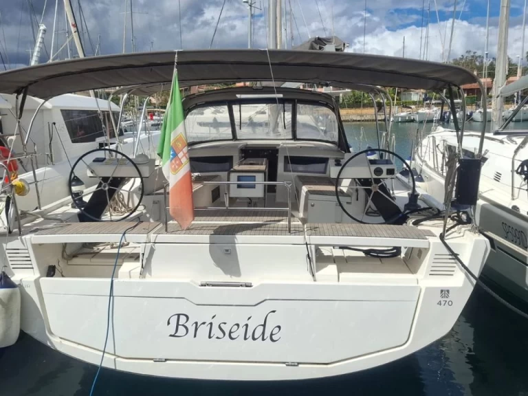 Alquiler de barcos Cagliari barato de Dufour 470